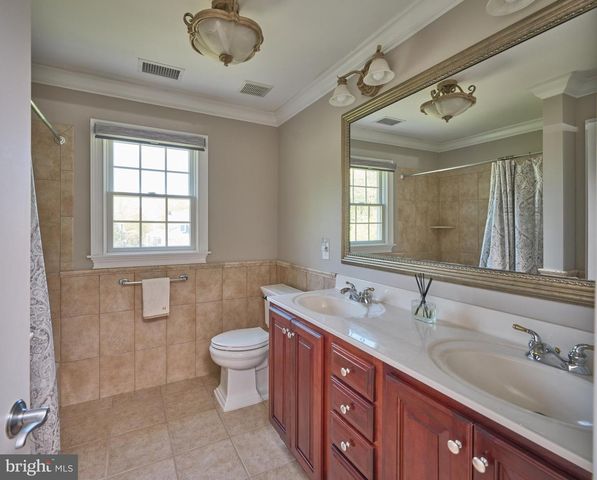 8 CORSALO RD, Lambertville, NJ 08530