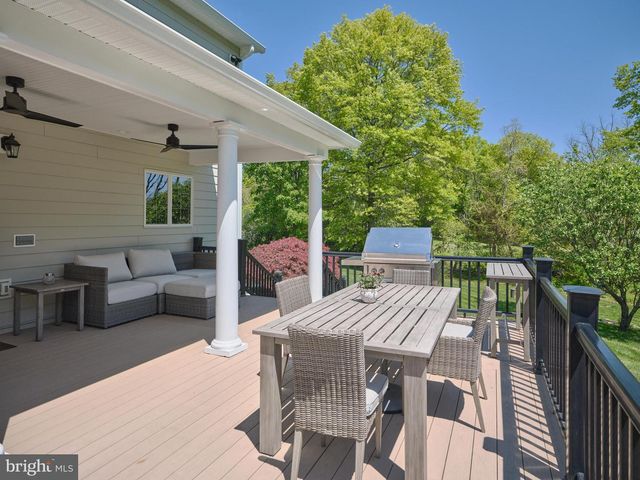 8 CORSALO RD, Lambertville, NJ 08530