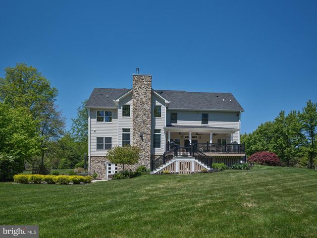 8 CORSALO RD, Lambertville, NJ 08530