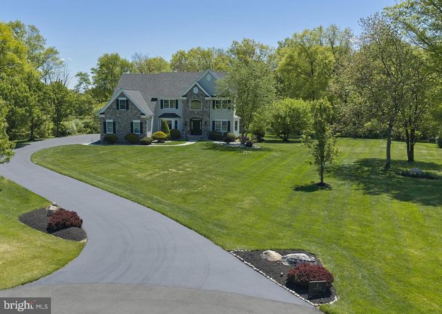 8 CORSALO RD, Lambertville, NJ 08530
