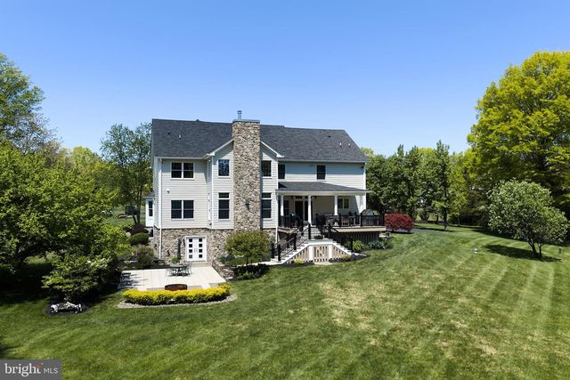 8 CORSALO RD, Lambertville, NJ 08530