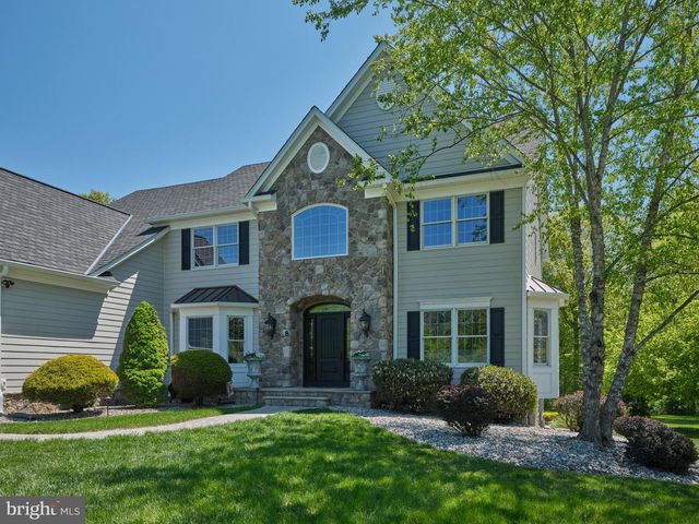 8 CORSALO RD, Lambertville, NJ 08530