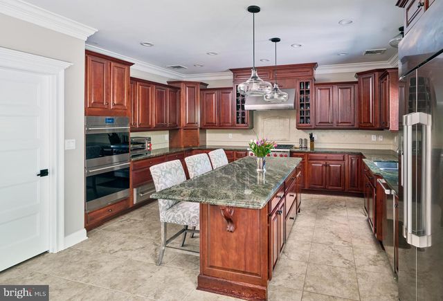 8 CORSALO RD, Lambertville, NJ 08530