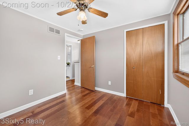 27423 Oakcrest Drive, Brownstown Charter Township, MI 48183