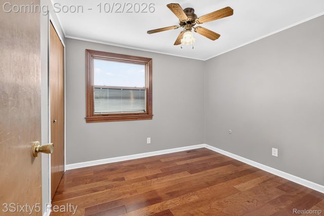 27423 Oakcrest Drive, Brownstown Charter Township, MI 48183