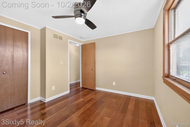 27423 Oakcrest Drive, Brownstown Charter Township, MI 48183