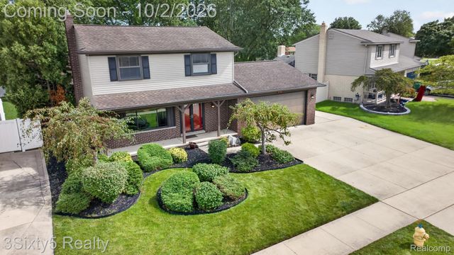 27423 Oakcrest Drive, Brownstown Charter Township, MI 48183