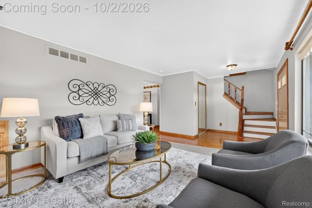 27423 Oakcrest Drive, Brownstown Charter Township, MI 48183
