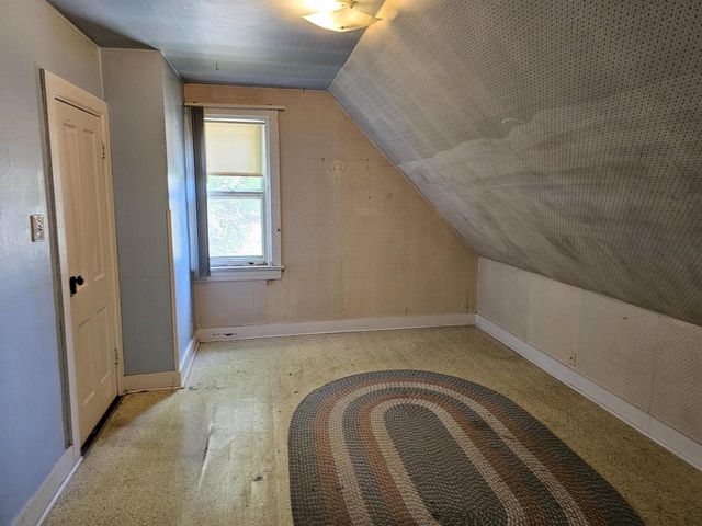 2023 S 10th STREET, Manitowoc, WI 54220