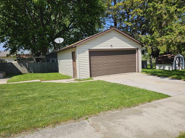 2023 S 10th STREET, Manitowoc, WI 54220