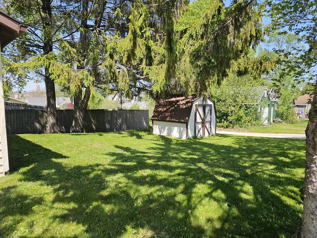 2023 S 10th STREET, Manitowoc, WI 54220