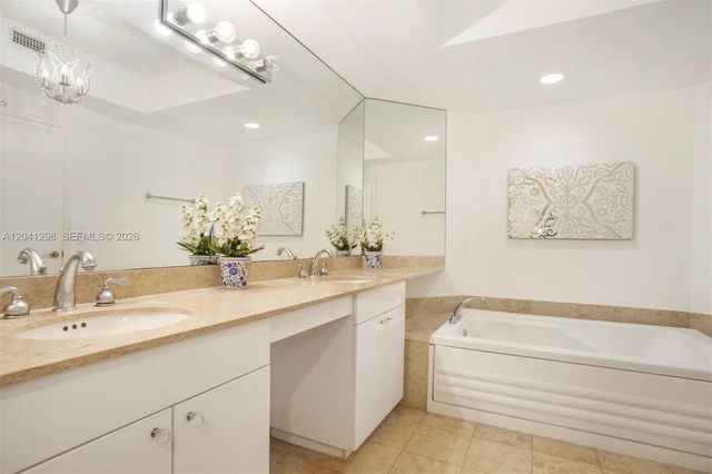 4775 Collins Ave 2508, Miami Beach, FL 33140