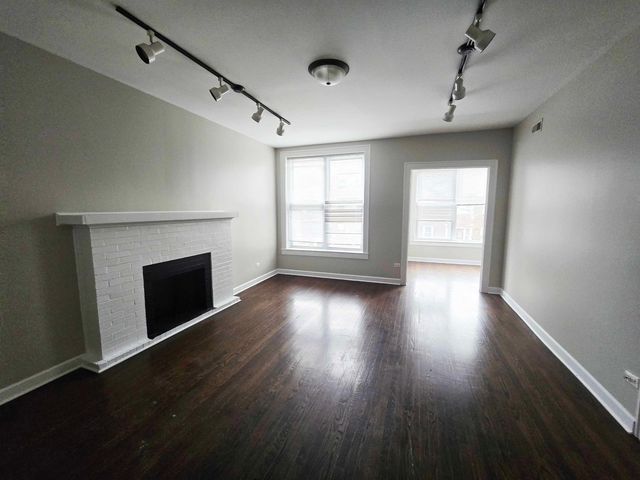 6730 S Merrill Avenue, Chicago, IL 60649
