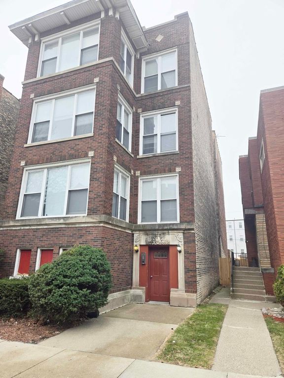 6730 S Merrill Avenue, Chicago, IL 60649