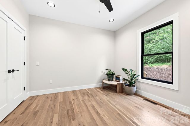 42 Busbee View Road, Asheville, NC 28803