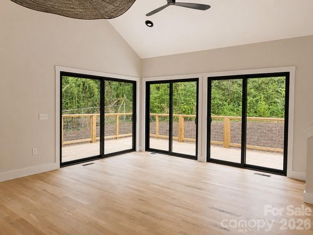 42 Busbee View Road, Asheville, NC 28803