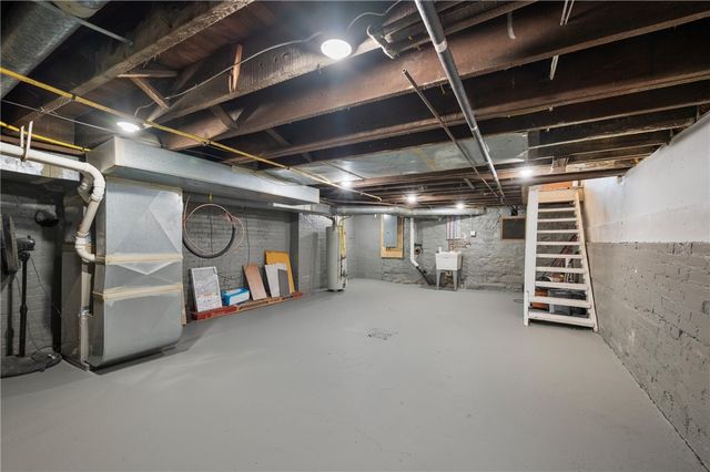 314 N Winebiddle St, Garfield, PA 15224