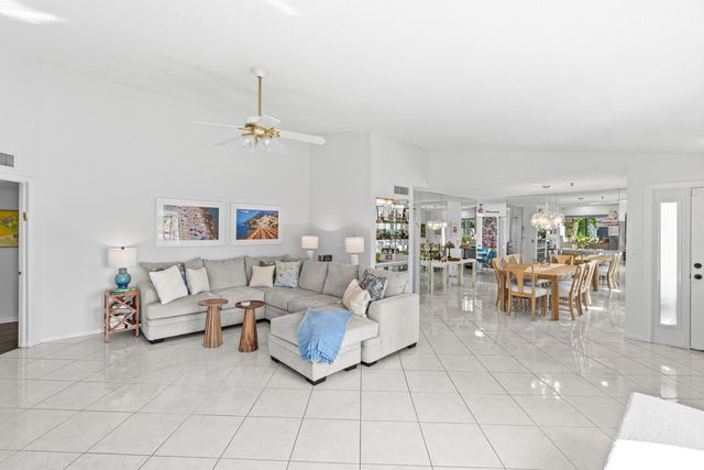 7533 Glendevon Lane 905, Delray Beach, FL 33446