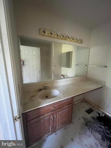 150 S S PRICE AVENUE, Waynesboro, PA 17268