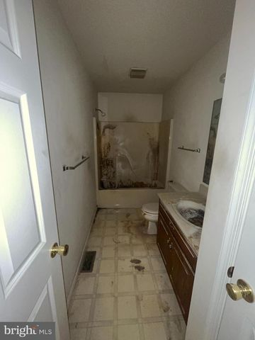 150 S S PRICE AVENUE, Waynesboro, PA 17268