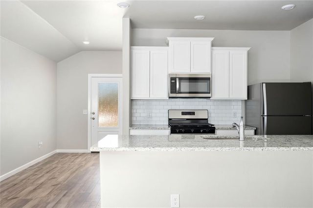 12700 Carrara Lane, Yukon, OK 73099