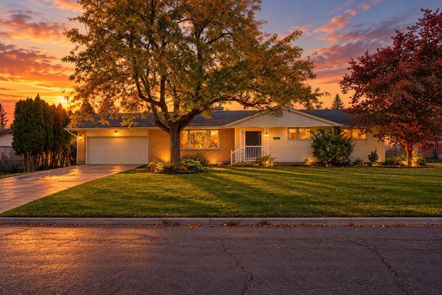 3811 S SUNDOWN Dr, Spokane Valley, WA 99206
