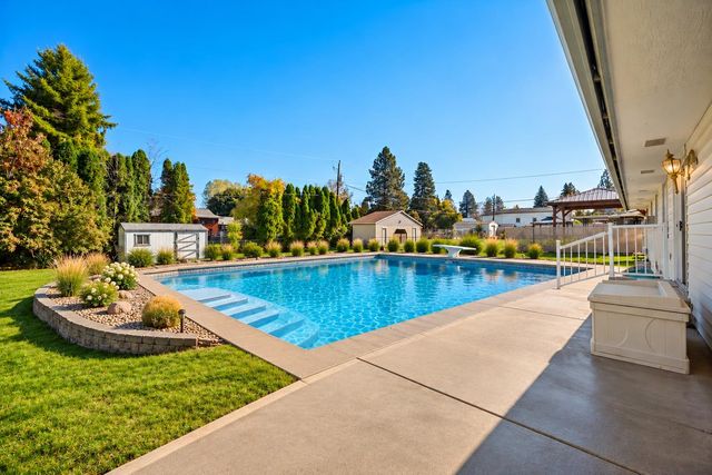 3811 S SUNDOWN Dr, Spokane Valley, WA 99206