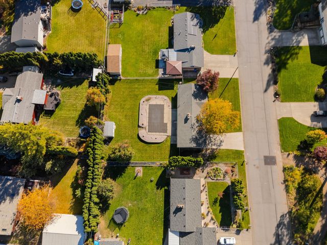 3811 S SUNDOWN Dr, Spokane Valley, WA 99206