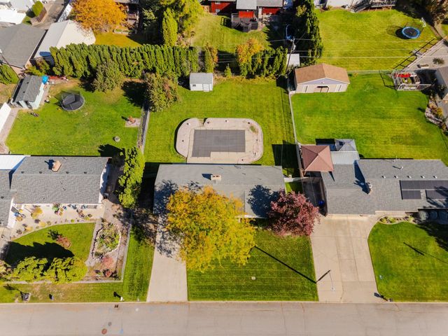 3811 S SUNDOWN Dr, Spokane Valley, WA 99206