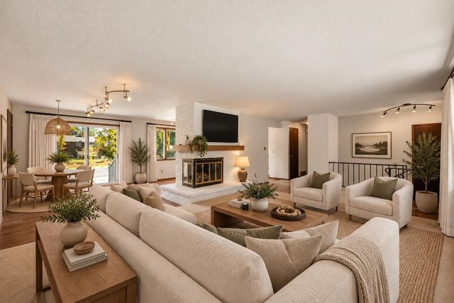 3811 S SUNDOWN Dr, Spokane Valley, WA 99206