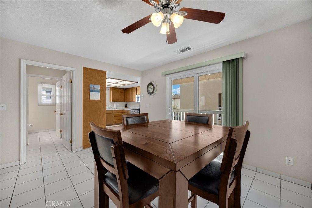 Image 10 of property listing at 570 W 14th 4, San Pedro, CA 90731