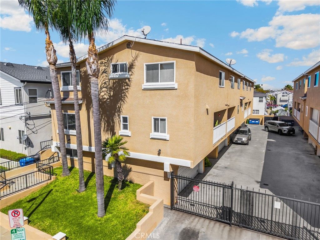 Image 39 of property listing at 570 W 14th 4, San Pedro, CA 90731