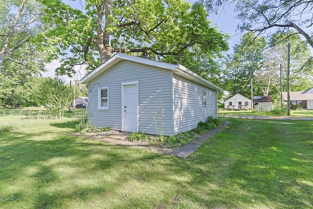 104 Clyborn Street, Dowagiac, MI 49047