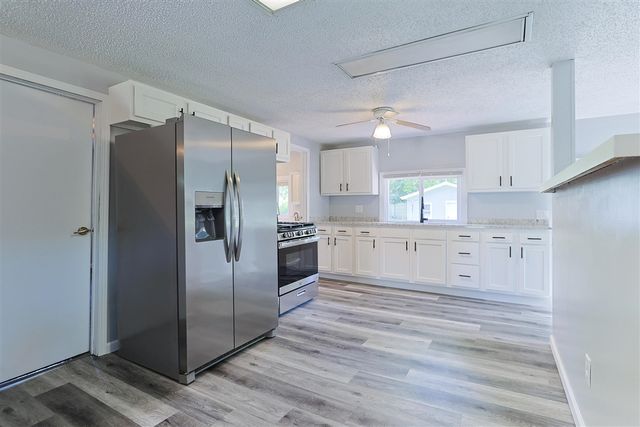 104 Clyborn Street, Dowagiac, MI 49047