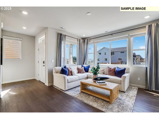 16582 Sw EVERTON St, Portland, OR 97224