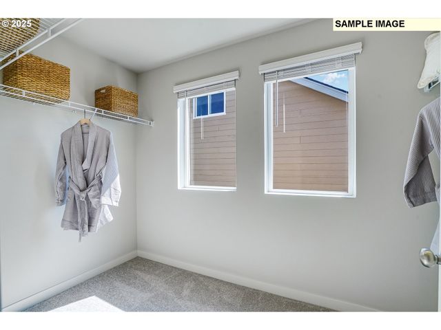 16582 Sw EVERTON St, Portland, OR 97224