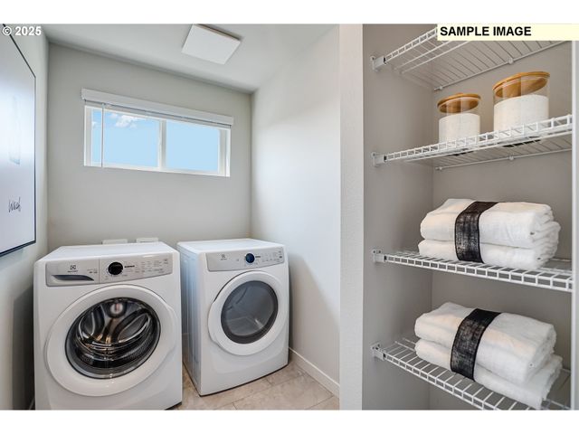 16582 Sw EVERTON St, Portland, OR 97224