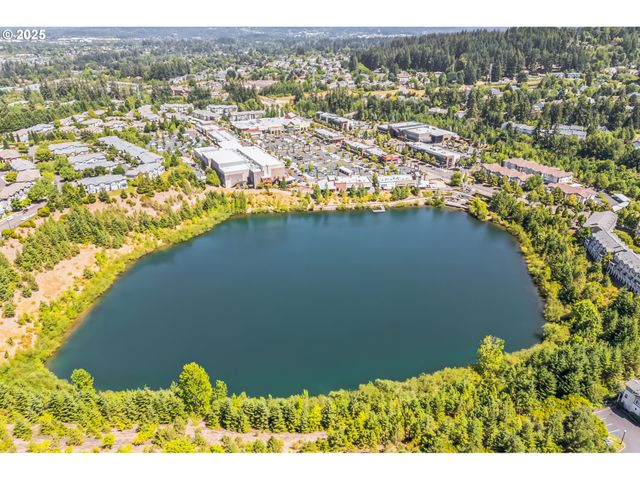 16582 Sw EVERTON St, Portland, OR 97224