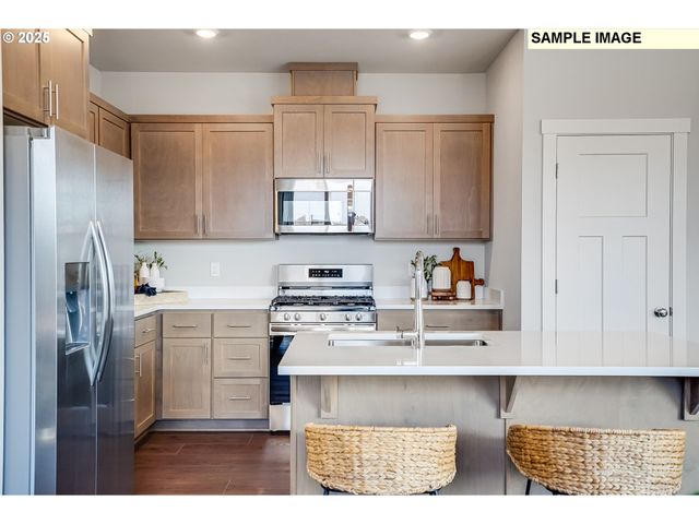 16582 Sw EVERTON St, Portland, OR 97224