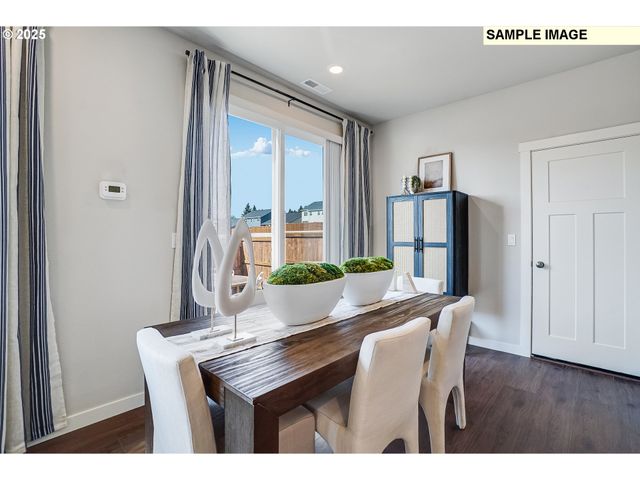 16582 Sw EVERTON St, Portland, OR 97224