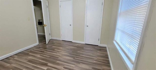 1633 N Pershing St, Wichita, KS 67208