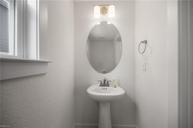 712 14th Street B, Virginia Beach, VA 23451