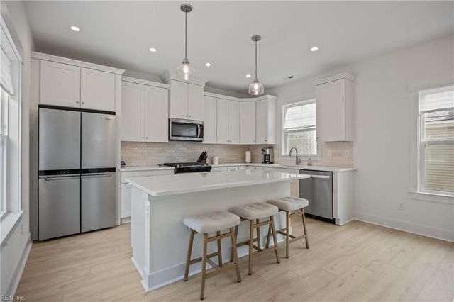 712 14th Street B, Virginia Beach, VA 23451