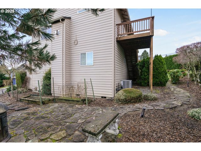 2276 37TH St, Washougal, WA 98671