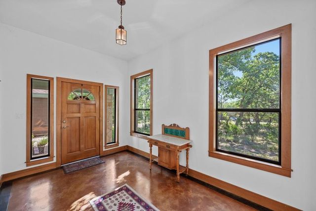16704 Post Oak GLN, Austin, TX 78737