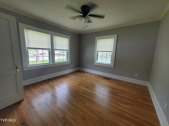 1234 Bristol Highway, Elizabethton, TN 37643