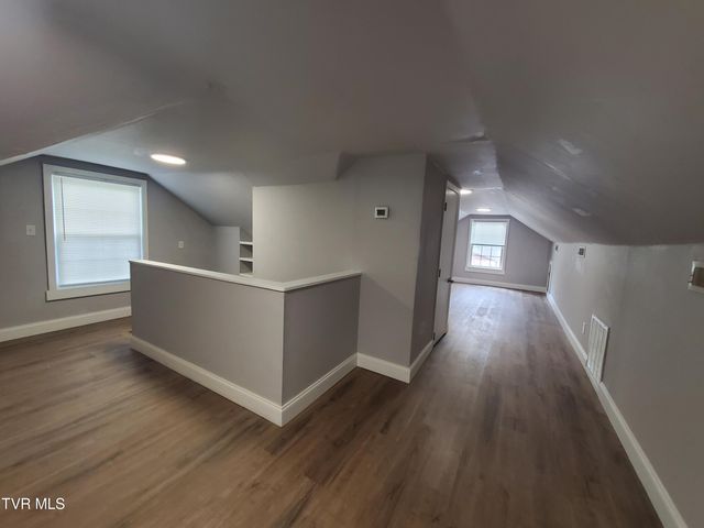 1234 Bristol Highway, Elizabethton, TN 37643