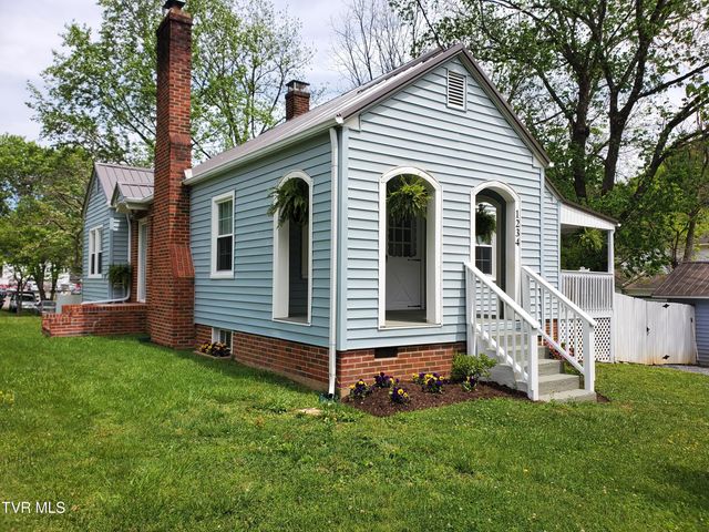 1234 Bristol Highway, Elizabethton, TN 37643