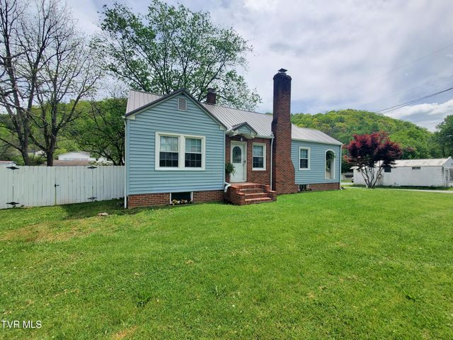 1234 Bristol Highway, Elizabethton, TN 37643