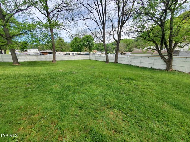 1234 Bristol Highway, Elizabethton, TN 37643